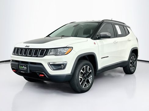 Used 2019 Jeep Compass Trailhawk w/ Cold Weather Group AWD/4WD image 3
