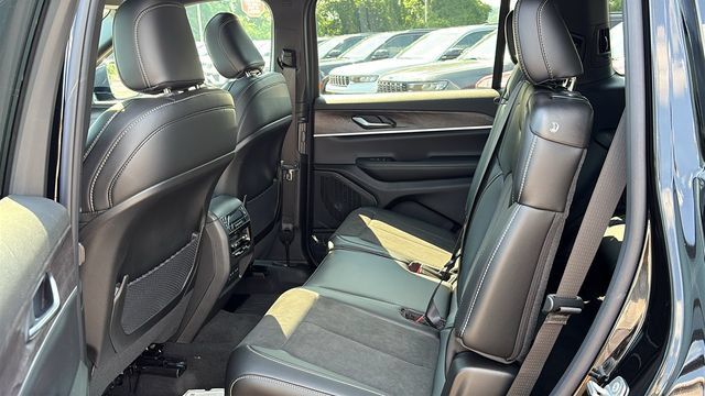 New 2026 Jeep Grand Cherokee L 4WD image 23