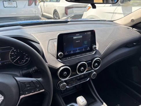 Used 2025 Nissan Sentra SV FWD image 14