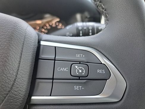 New 2026 Jeep Compass Latitude image 12