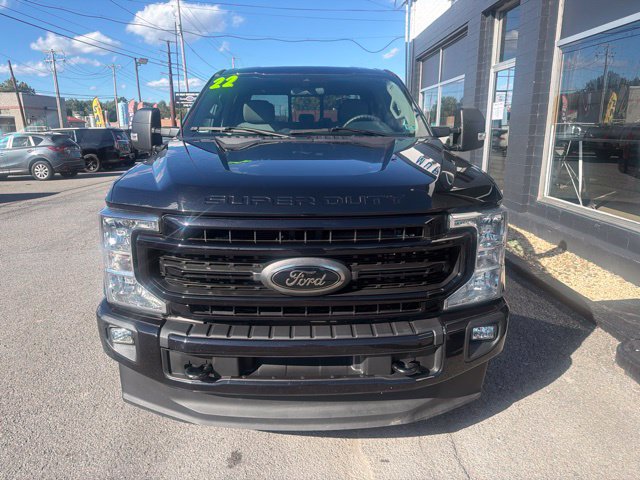 Used 2022 Ford F250 XLT w/ Black Appearance Package AWD/4WD image 2