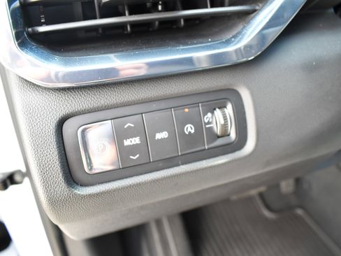 Used 2025 GMC Acadia Elevation w/ Elevation Premium Package image 15