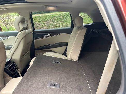 Used 2016 Lincoln MKX Select w/ Climate Package AWD/4WD image 36