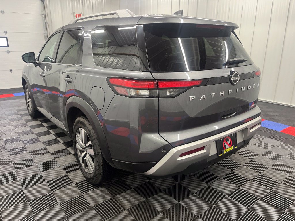 Used 2025 Nissan Pathfinder SL AWD/4WD image 6