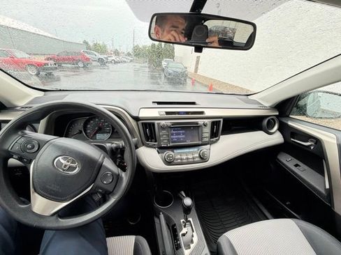Used 2014 Toyota RAV4 XLE FWD image 8