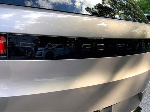 Used 2023 Land Rover Range Rover Sport SE Dynamic AWD/4WD image 30
