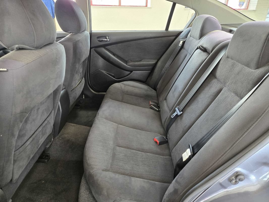 Used 2010 Nissan Altima 2.5 S w/ Convenience Plus Pkg FWD image 29