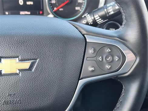 Used 2023 Chevrolet Traverse LT image 20