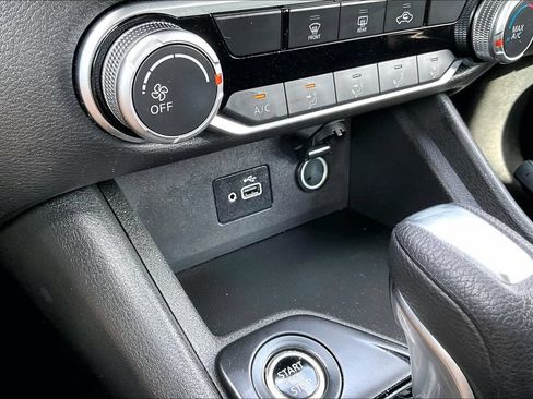 Used 2022 Nissan Sentra S FWD image 19