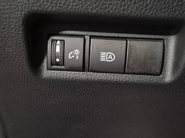 Used 2024 Toyota RAV4 XLE FWD image 11