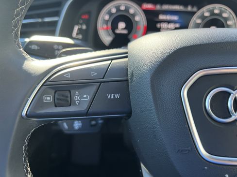 Certified 2025 Audi Q7 2.0T Premium w/ Convenience Plus Package image 19