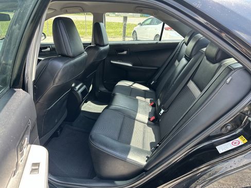 Used 2014 Toyota Camry SE image 15