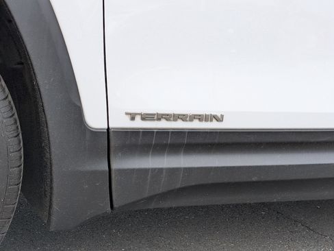 Certified 2021 GMC Terrain SLE FWD image 31