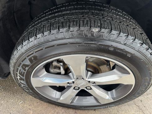 Used 2022 Jeep Grand Cherokee L Limited image 25