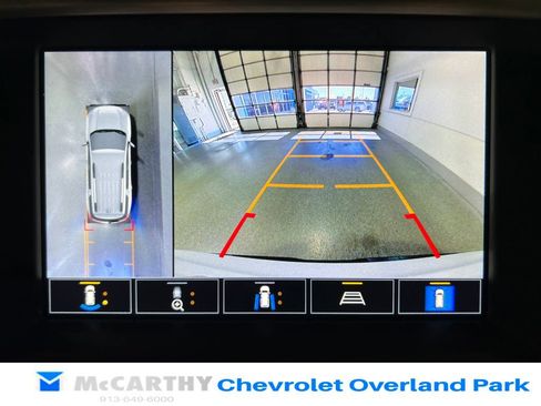Used 2021 GMC Acadia SLT w/ Technology Package FWD image 23