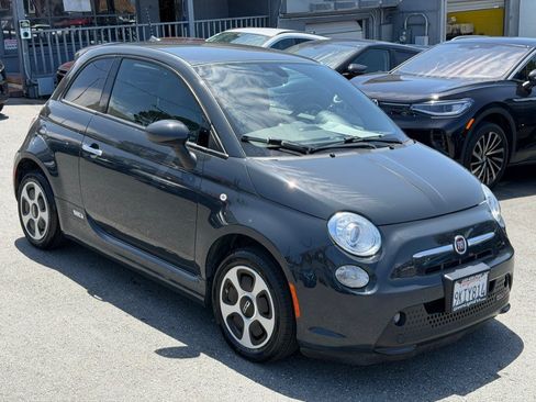 Used 2018 FIAT 500 e FWD image 3
