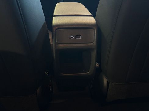 Used 2025 Chevrolet Trax LT image 23