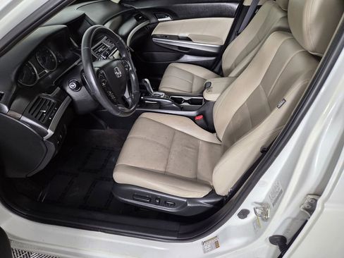 Used 2015 Honda Crosstour EX-L image 9