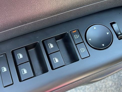 Used 2025 Hyundai Kona SEL image 12