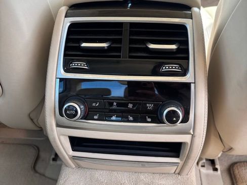 Used 2016 BMW 750i xDrive image 18