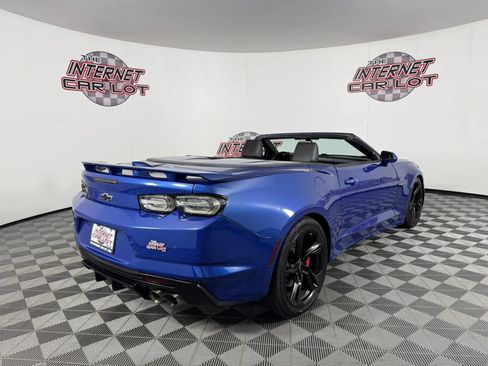 Used 2021 Chevrolet Camaro SS RWD image 12