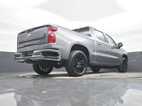 Used 2022 Chevrolet Silverado 1500 LTZ w/ Technology Package AWD/4WD image 30