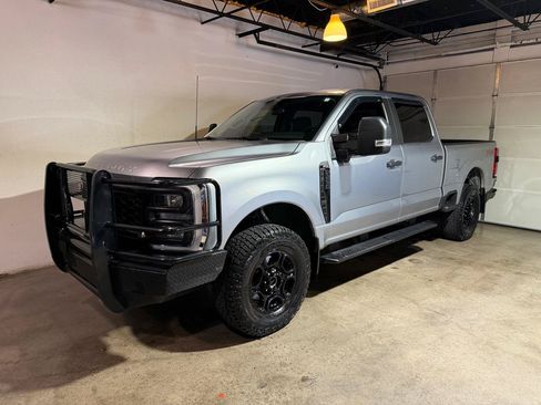Used 2024 Ford F250 XL w/ STX Appearance Package AWD/4WD image 3