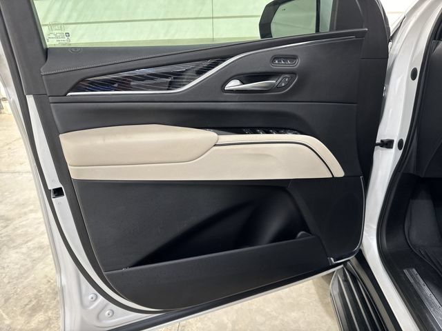 Used 2021 Cadillac Escalade Sport w/ LPO, ONYX Package AWD/4WD image 23