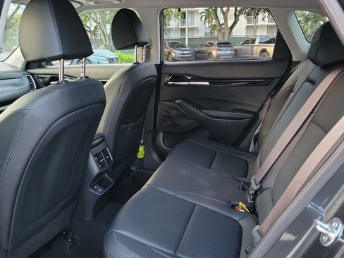 Used 2025 Kia Seltos EX w/ EX Sunroof Package FWD image 7