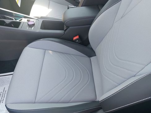 New 2026 Volkswagen Tiguan SE R-Line FWD image 12