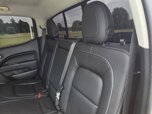 Used 2016 Chevrolet Colorado LT w/ Luxury Package, Chrome RWD image 29