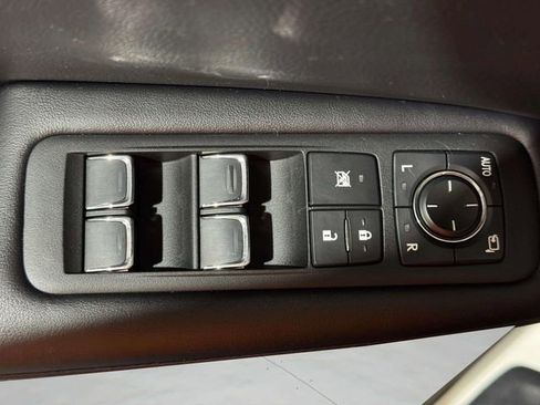 Used 2018 Lexus RX 450h w/ Luxury Package image 21