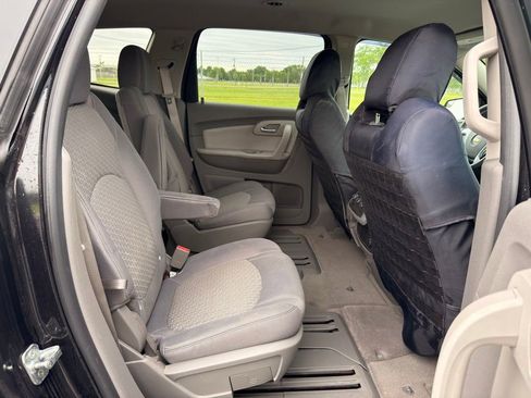 Used 2011 Chevrolet Traverse LT w/ LPO, 'HIT The Road' Package AWD/4WD image 27