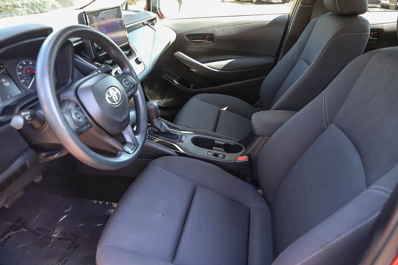 Used 2024 Toyota Corolla LE FWD image 17