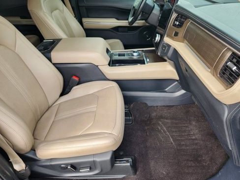 Certified 2022 Ford Expedition Limited image 13