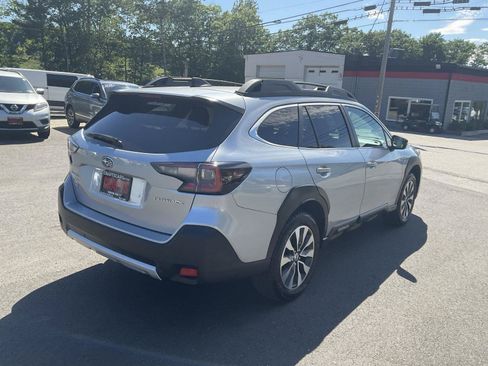 Used 2024 Subaru Outback Limited AWD/4WD image 5