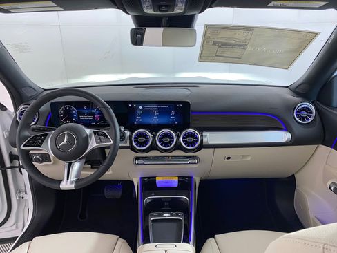 Used 2026 Mercedes-Benz GLB 250 4MATIC image 16