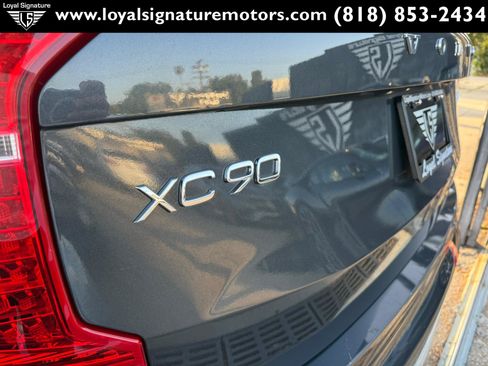Used 2017 Volvo XC90 T6 Momentum w/ Vision Package AWD/4WD image 8