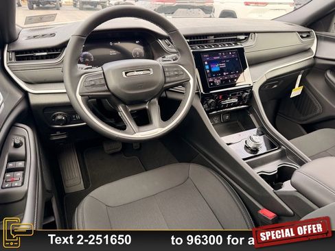 New 2025 Jeep Grand Cherokee Laredo X image 6