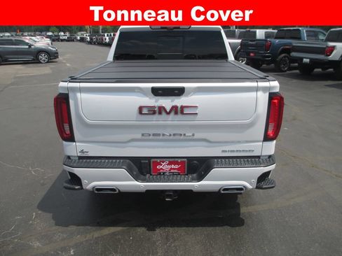 Used 2024 GMC Sierra 1500 Denali AWD/4WD image 8