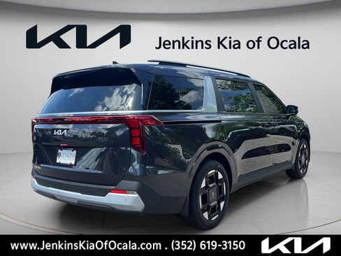 New 2026 Kia Carnival EX FWD image 3