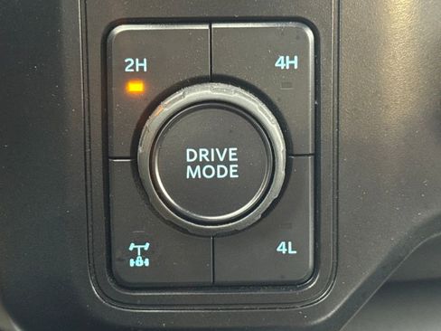 Used 2025 Ford F350 XLT image 43