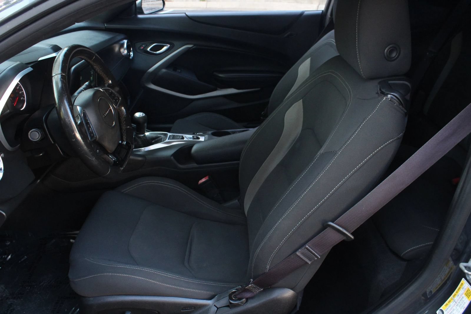 Used 2016 Chevrolet Camaro LT RWD image 14