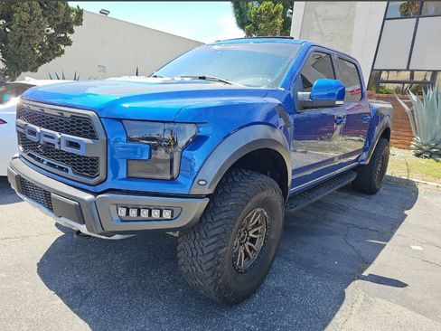 Used 2018 Ford F150 Raptor w/ Equipment Group 802A Luxury AWD/4WD image 1
