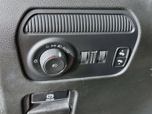 Used 2022 Jeep Wagoneer Series I w/ Convenience Group I RWD image 14