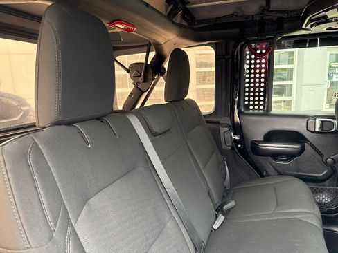 Used 2018 Jeep Wrangler Unlimited Sport AWD/4WD image 42