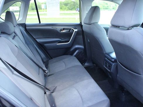 Used 2023 Toyota RAV4 XLE AWD/4WD image 15