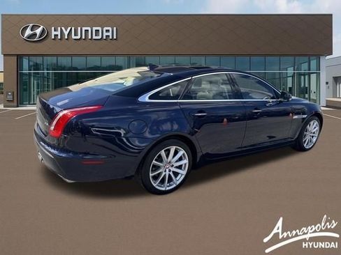 Used 2015 Jaguar XJ image 5