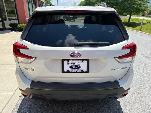 Used 2019 Subaru Forester Premium w/ All-Weather Package AWD/4WD image 6