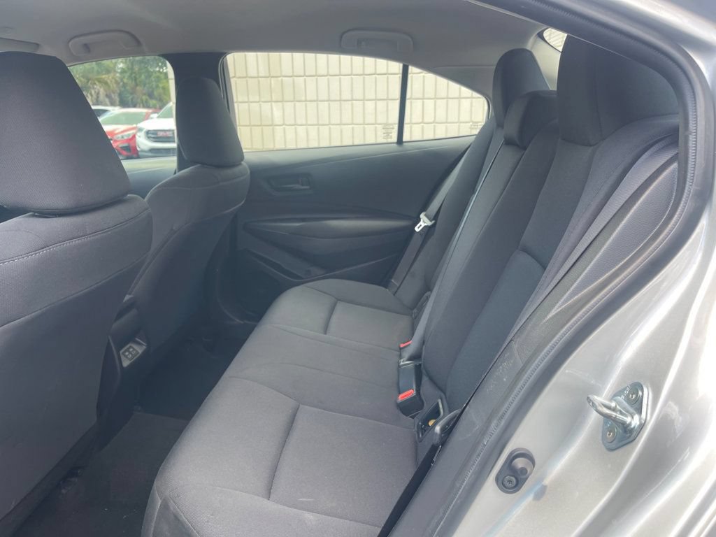 Used 2025 Toyota Corolla LE FWD image 11